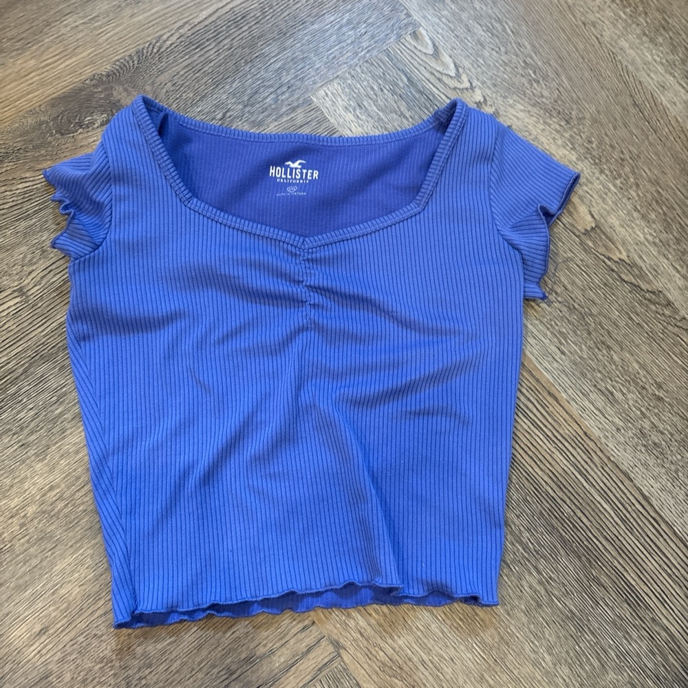 Hollister Women's Vibrant Blue Crop Top